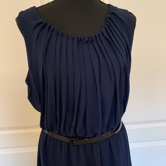 👗 Beautiful Blue Dress 👗 - Picture 4 of 16